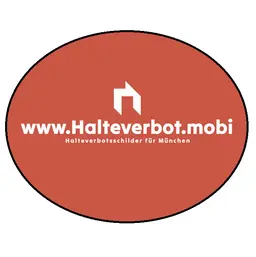 Halteverbot und Halteverbotsschilder spielen eine entscheidende Rolle in der Verkehrsregelung in München, insbesondere wenn es um die Sicherheit und den reibungslosen Ablauf von Baustellen, Umzügen oder Veranstaltungen geht. Ein Halteverbot ist eine verkehrsrechtliche Maßnahme, die es Fahrzeugen untersagt, in einem bestimmten Bereich zu halten oder zu parken. Diese Regelung dient dazu, die Sicherheit im Straßenverkehr zu erhöhen, den Verkehrsfluss zu verbessern und potenzielle Gefahren zu minimieren. Halteverbote sind durch entsprechende Verkehrszeichen gekennzeichnet, die klar und deutlich anzeigen, wo und wann das Halten verboten ist. Die Einrichtung von Halteverbotszonen in München ist genehmigungspflichtig. Das bedeutet, dass die zuständige Behörde, oft das Ordnungsamt, vor der Aufstellung der Schilder informiert und um Erlaubnis gebeten werden muss. Der Antrag auf Genehmigung sollte alle relevanten Informationen enthalten, wie den Zeitraum des Halteverbots, den genauen Standort und den Grund für die Maßnahme.